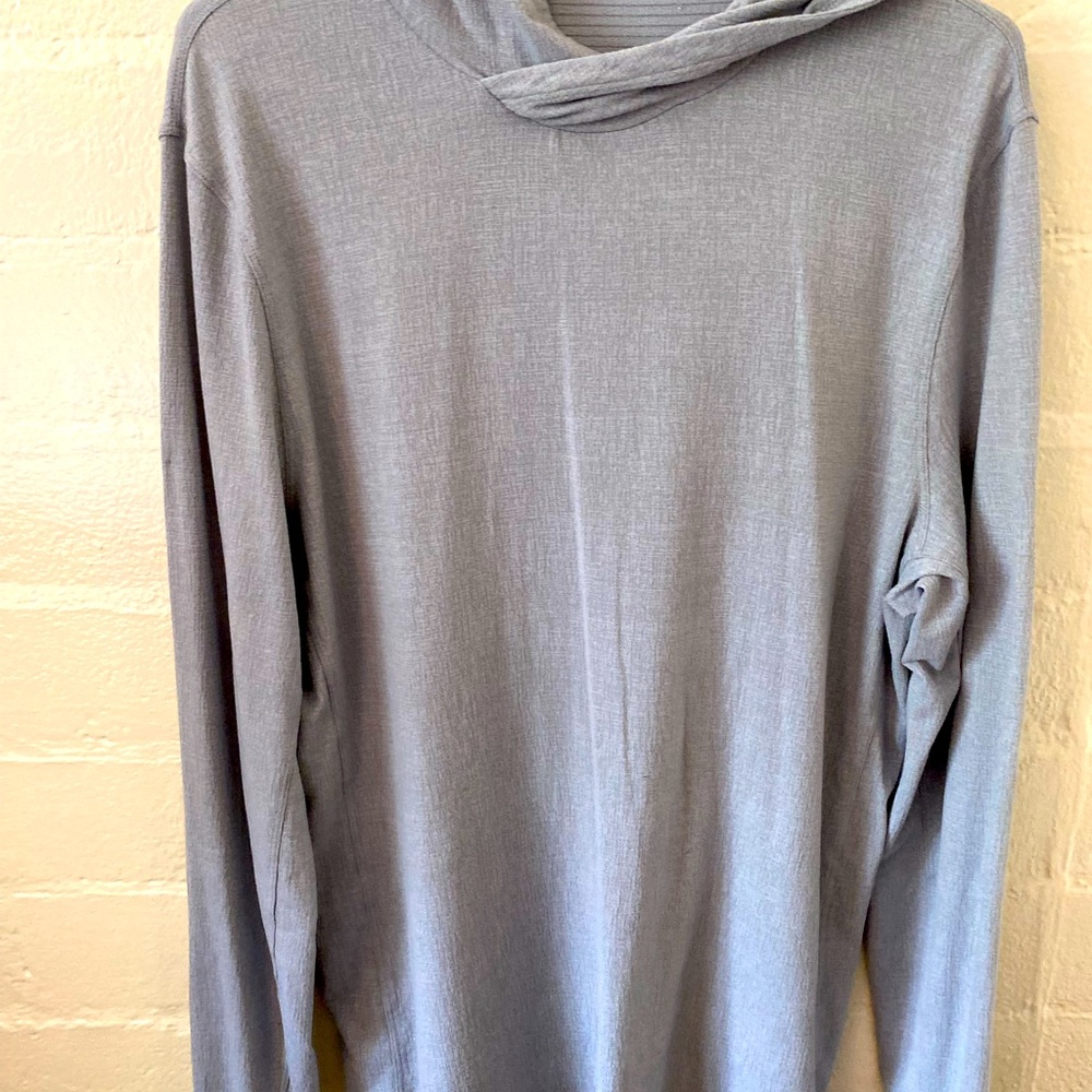 Lululemon Men’s XL Hoodie. Size is XL and color is gray